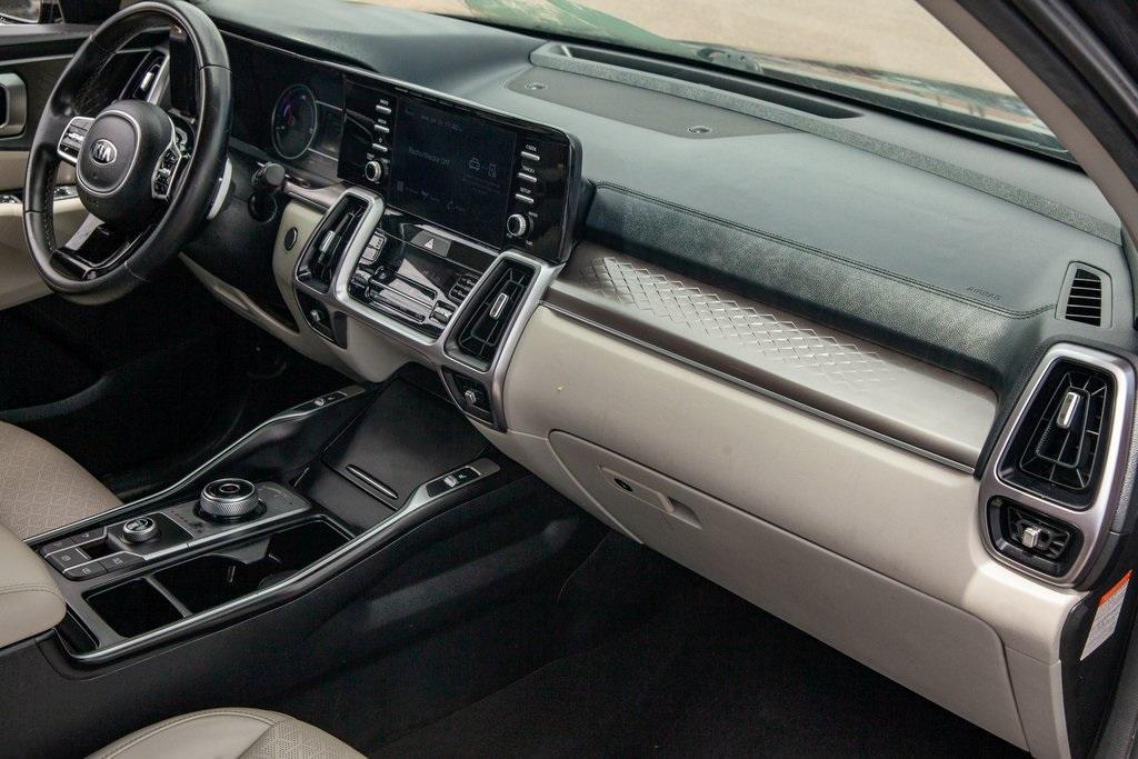 used 2021 Kia Sorento Hybrid car, priced at $25,499