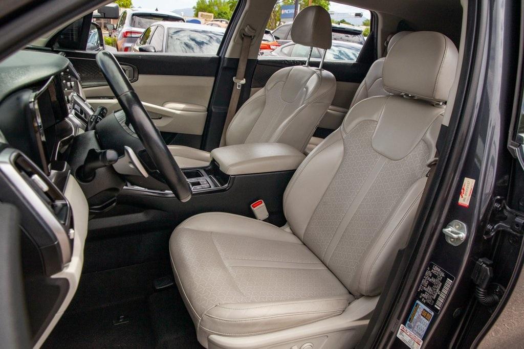 used 2021 Kia Sorento Hybrid car, priced at $25,499