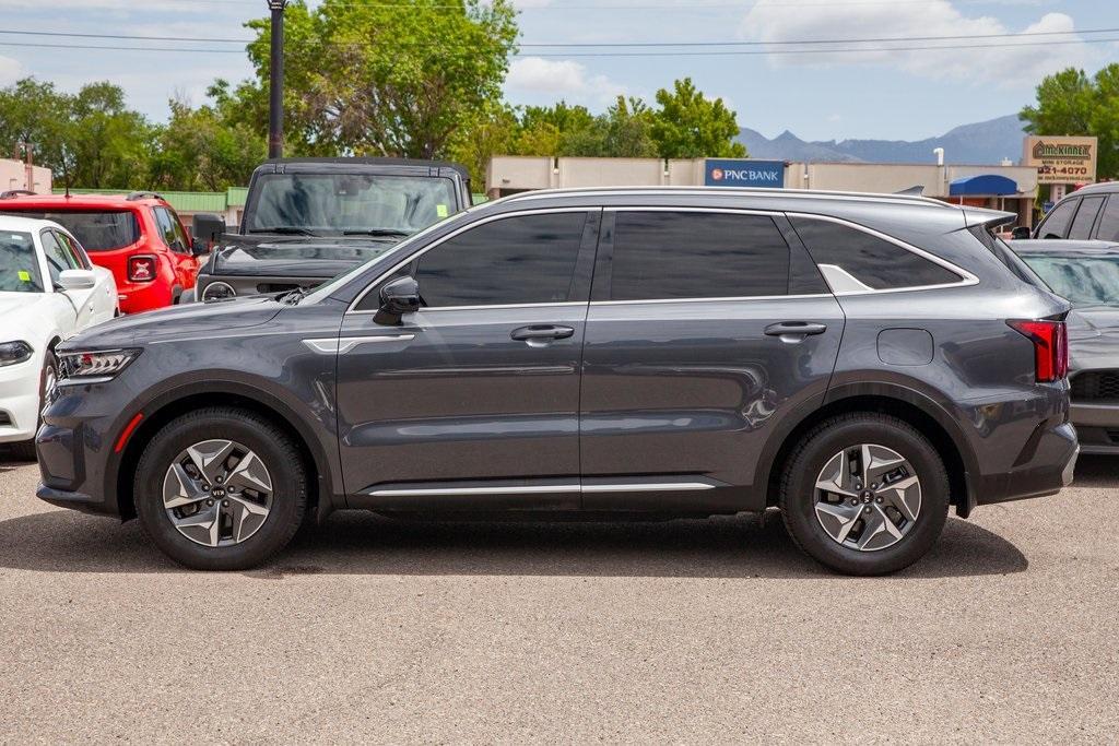 used 2021 Kia Sorento Hybrid car, priced at $25,499