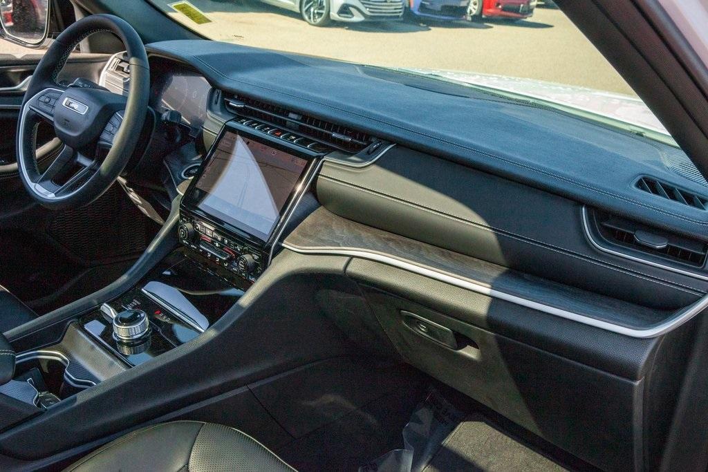 used 2025 Jeep Grand Cherokee car, priced at $43,950