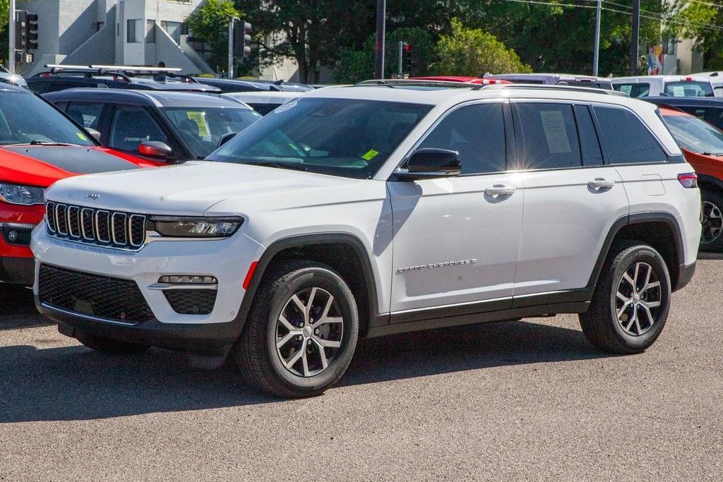used 2025 Jeep Grand Cherokee car, priced at $43,950