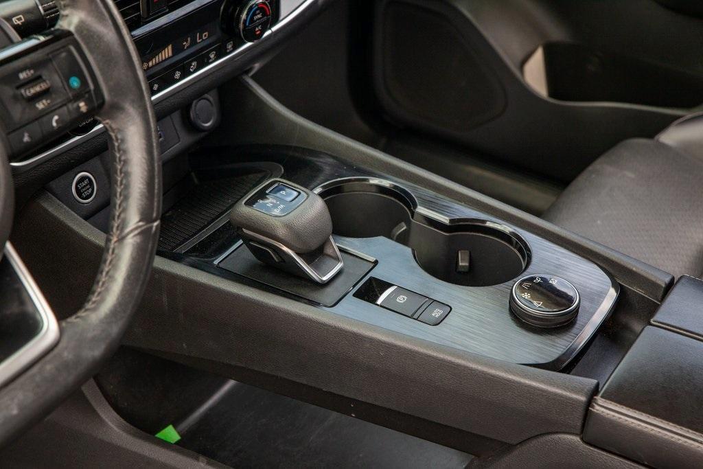 used 2022 Nissan Rogue car, priced at $18,499