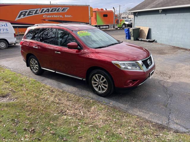 used 2014 Nissan Pathfinder car, priced at $9,995