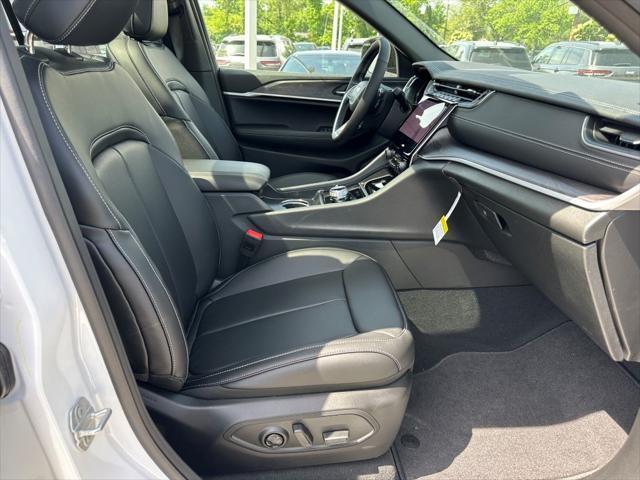 new 2025 Jeep Grand Cherokee car, priced at $47,500