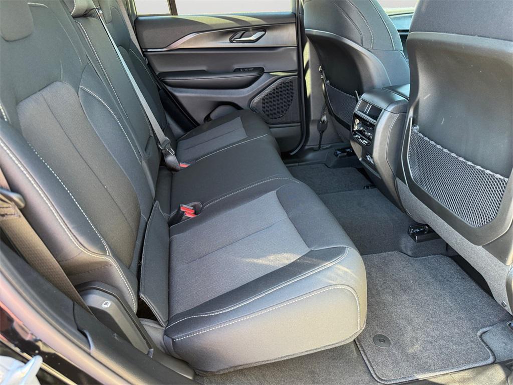 new 2025 Jeep Grand Cherokee car, priced at $39,925