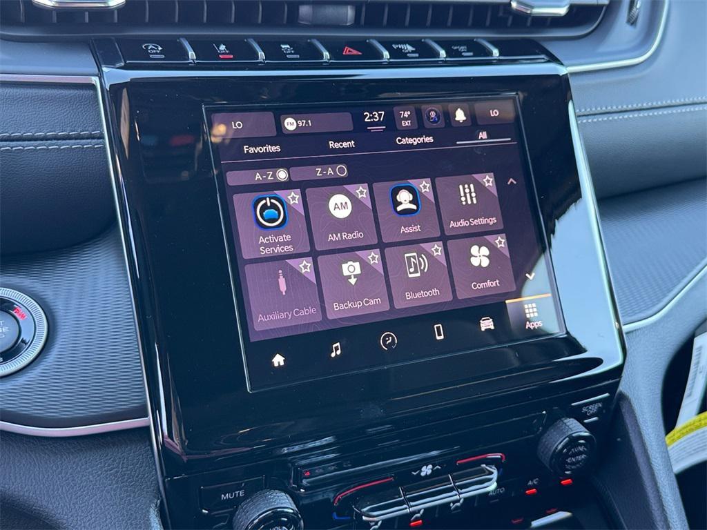 new 2025 Jeep Grand Cherokee car, priced at $39,925