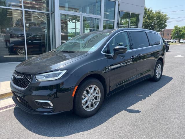 used 2023 Chrysler Pacifica car, priced at $22,498