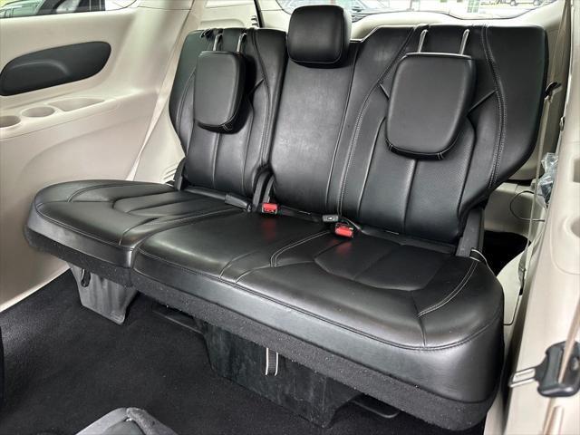 used 2023 Chrysler Pacifica car, priced at $21,754