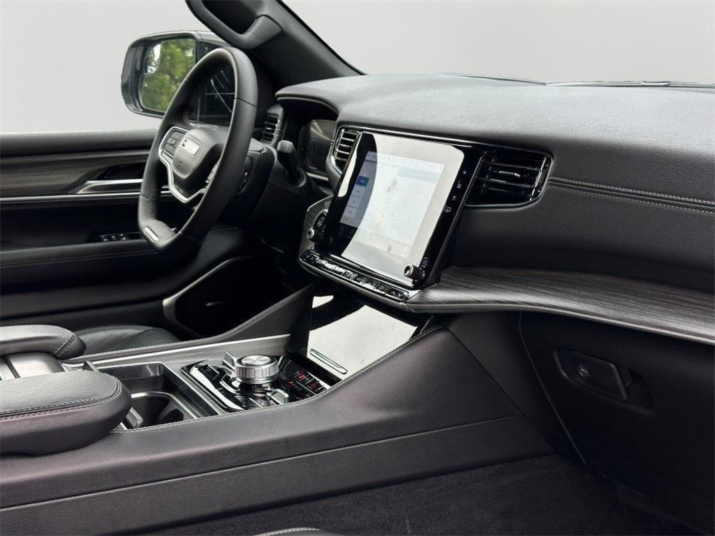 used 2023 Jeep Wagoneer car, priced at $43,378