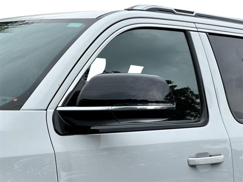 used 2023 Jeep Wagoneer car, priced at $43,378