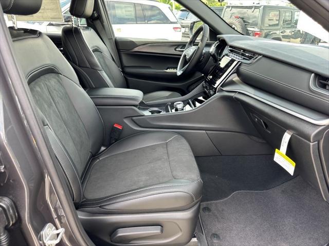new 2025 Jeep Grand Cherokee L car, priced at $45,572