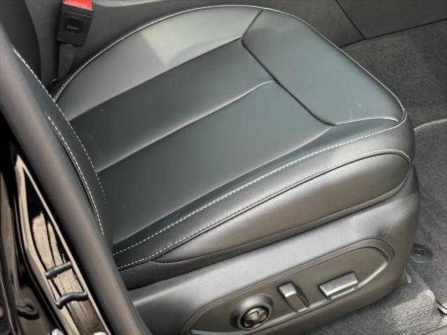 new 2025 Jeep Grand Cherokee L car, priced at $50,037