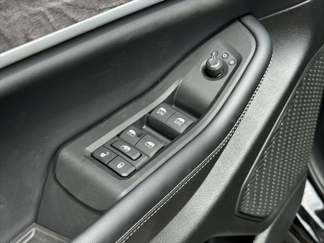 new 2025 Jeep Grand Cherokee L car, priced at $50,037