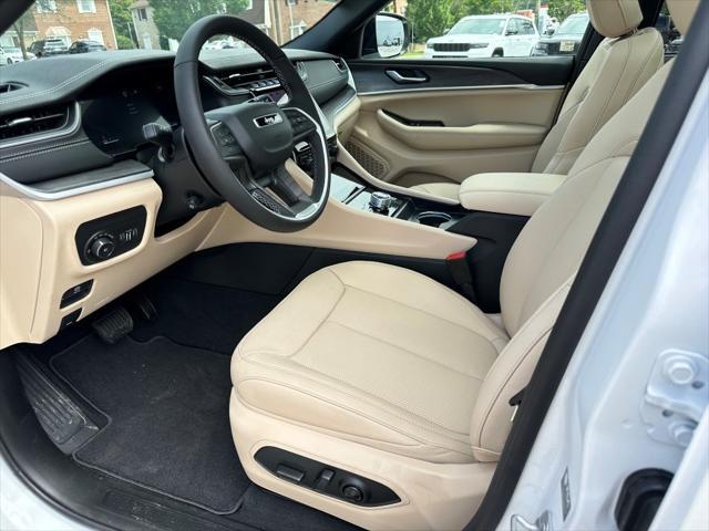 new 2025 Jeep Grand Cherokee car, priced at $48,726