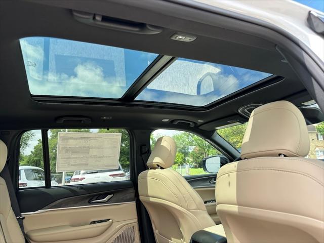new 2025 Jeep Grand Cherokee car, priced at $48,726