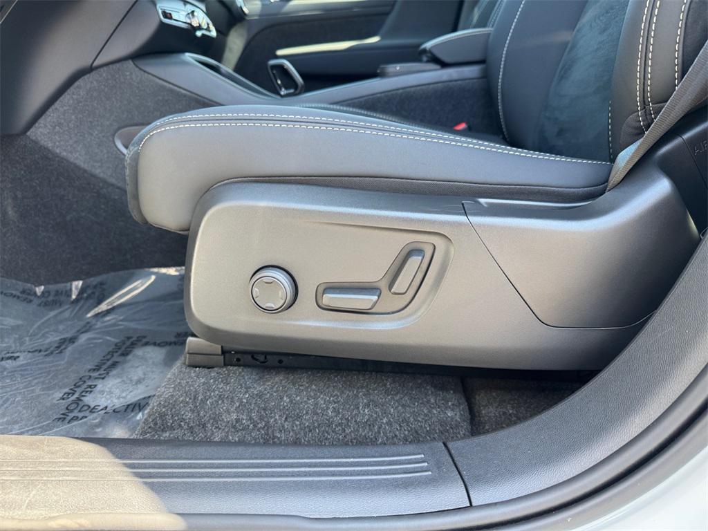 used 2024 Volvo XC40 Recharge Pure Electric car, priced at $40,283