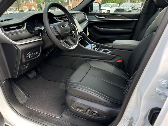 new 2025 Jeep Grand Cherokee L car, priced at $47,592