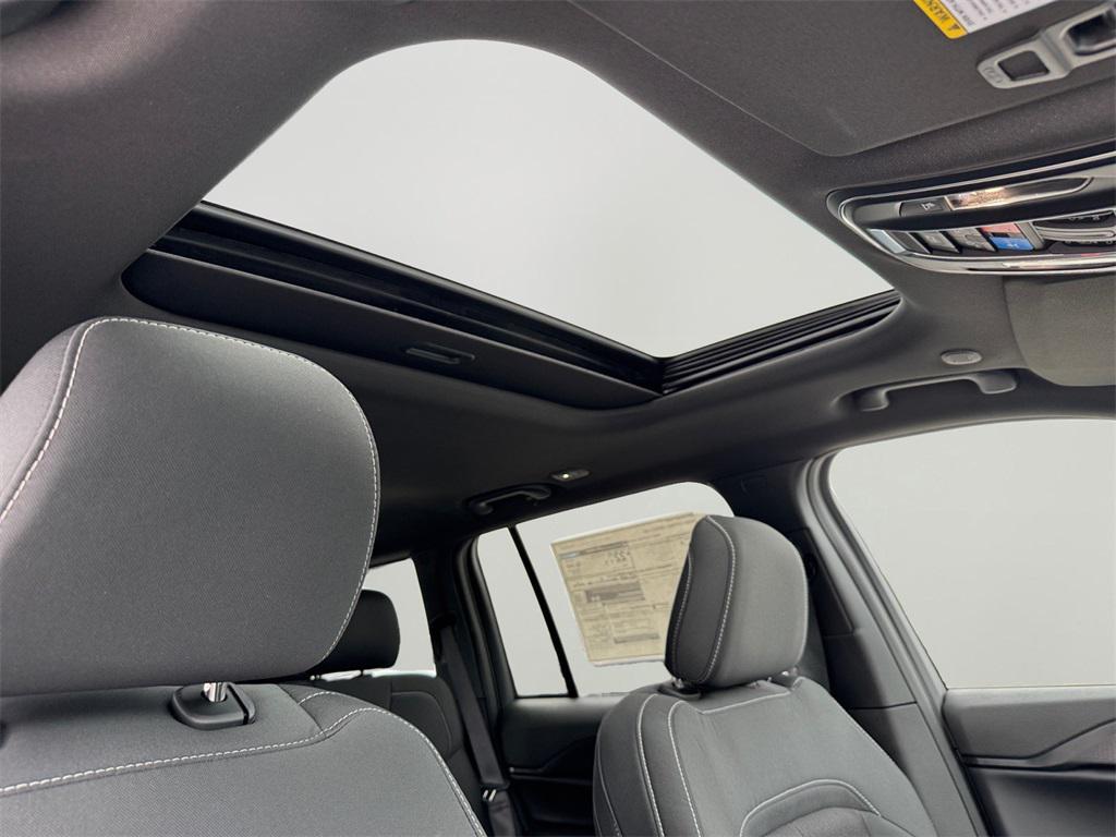 new 2025 Jeep Grand Cherokee car, priced at $41,325