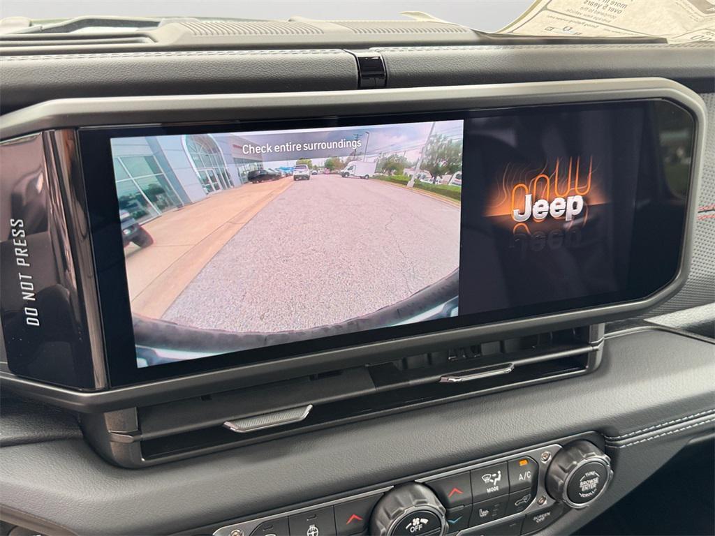new 2025 Jeep Wrangler car, priced at $60,580