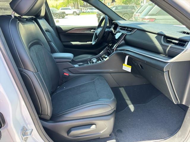 new 2025 Jeep Grand Cherokee car, priced at $45,280