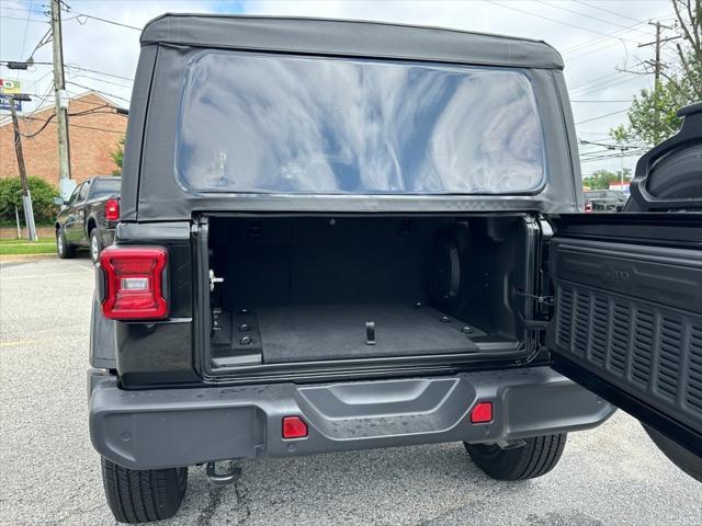new 2025 Jeep Wrangler car, priced at $51,732