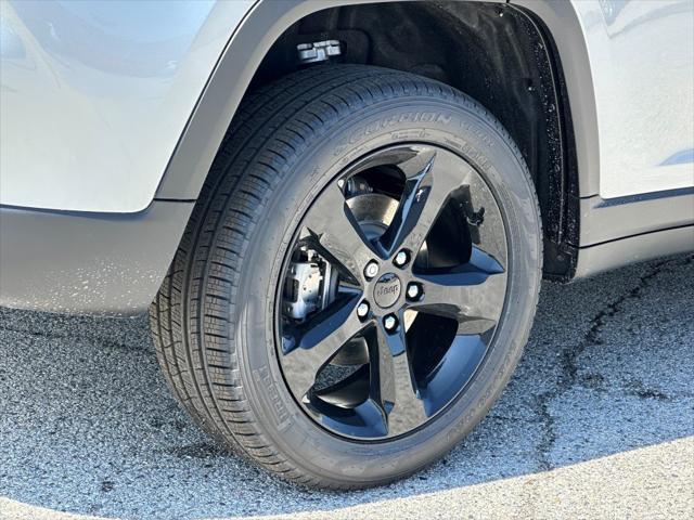 new 2025 Jeep Grand Cherokee car, priced at $52,735