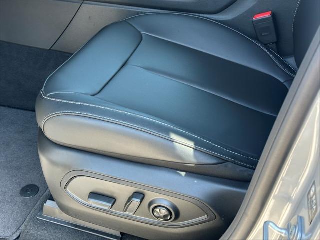 new 2025 Jeep Grand Cherokee car, priced at $52,735