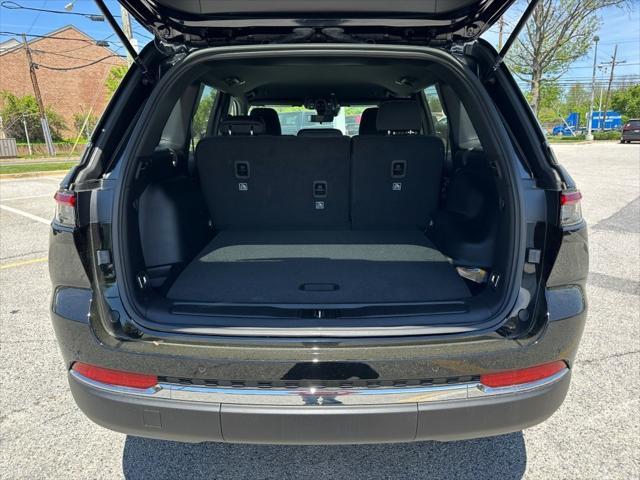 new 2025 Jeep Grand Cherokee car, priced at $38,925