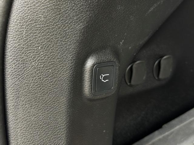 used 2022 Jeep Cherokee car, priced at $26,388