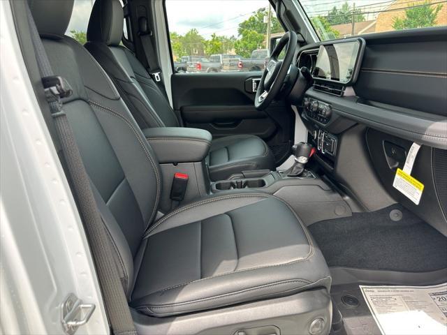 new 2025 Jeep Wrangler car, priced at $53,132