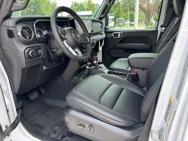 new 2025 Jeep Wrangler car, priced at $53,132