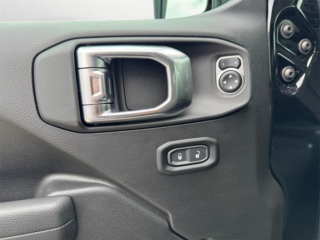 new 2025 Jeep Wrangler car, priced at $43,000