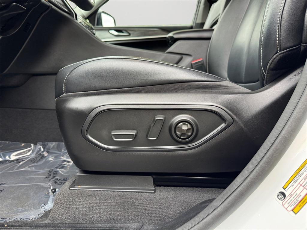 used 2022 Jeep Grand Cherokee L car, priced at $30,800