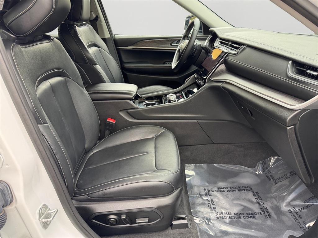 used 2022 Jeep Grand Cherokee L car, priced at $30,800