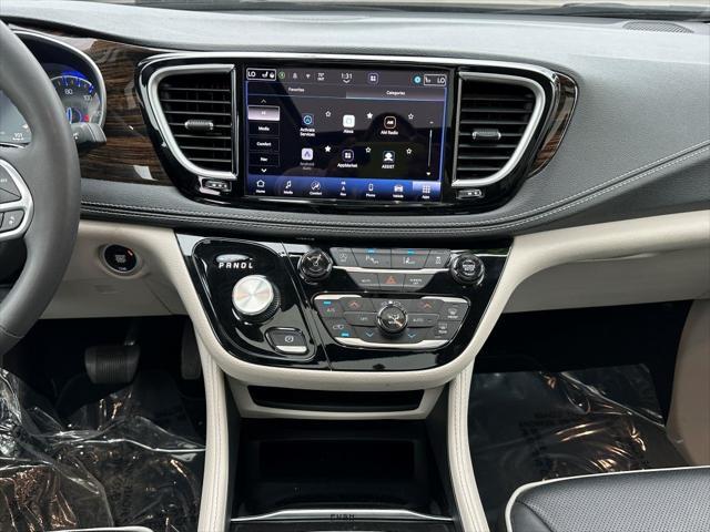 used 2023 Chrysler Pacifica car, priced at $28,701
