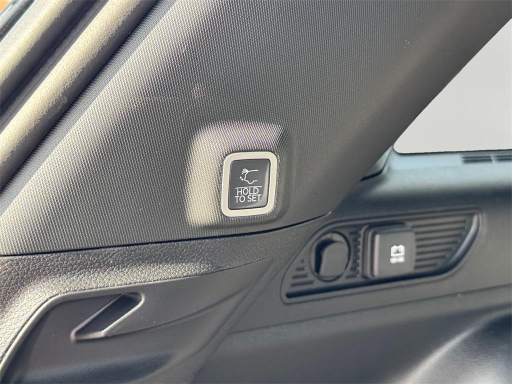 new 2025 Jeep Grand Cherokee car, priced at $51,480