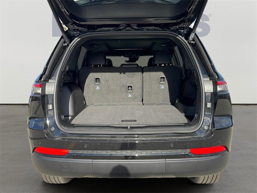 new 2025 Jeep Grand Cherokee car, priced at $51,480