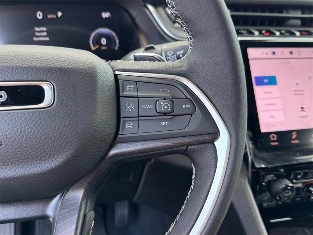 new 2025 Jeep Grand Cherokee car, priced at $51,480