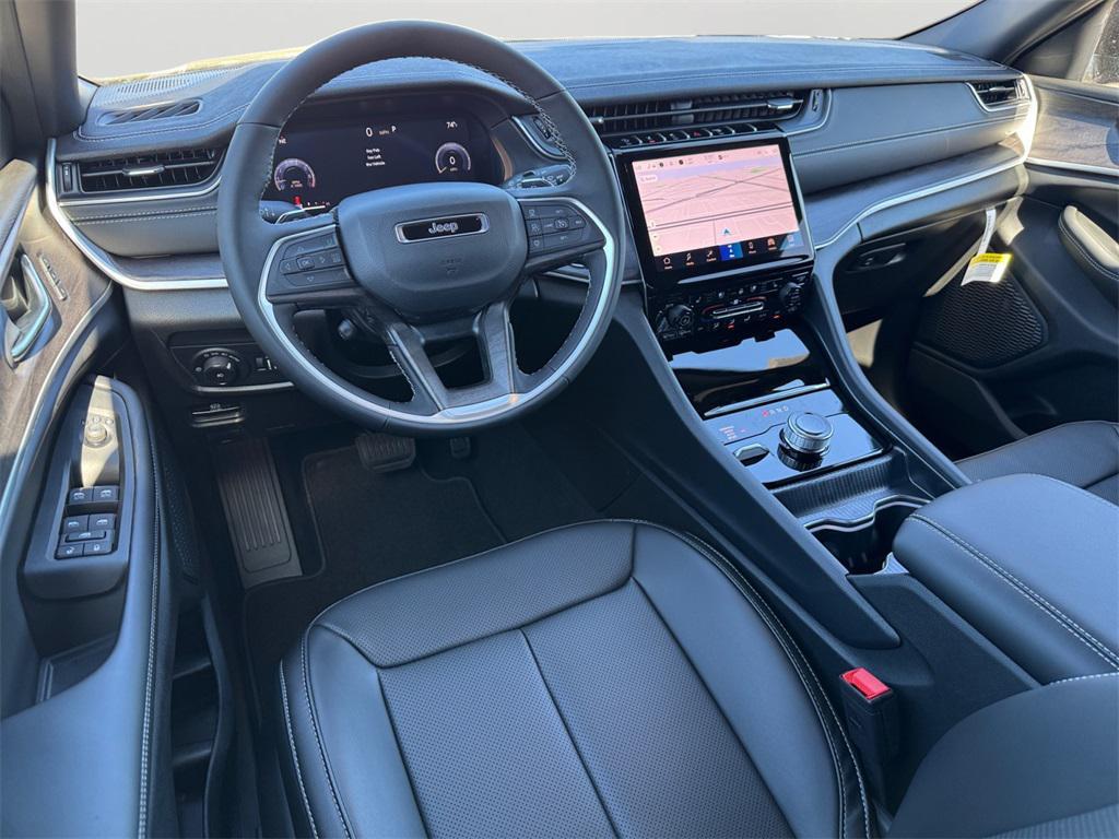 new 2025 Jeep Grand Cherokee L car, priced at $52,335