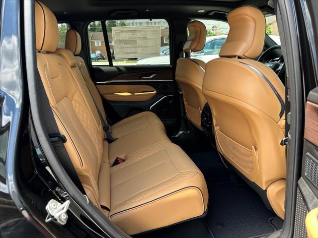 new 2025 Jeep Grand Cherokee car, priced at $67,295