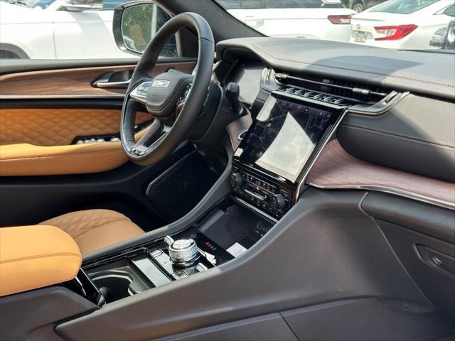 new 2025 Jeep Grand Cherokee car, priced at $67,295