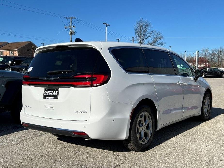 new 2024 Chrysler Pacifica car, priced at $47,137