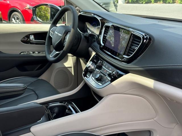 used 2023 Chrysler Pacifica car, priced at $41,442