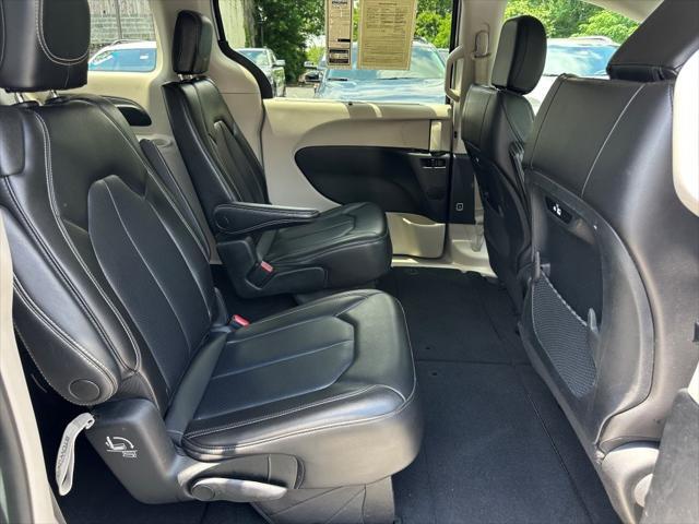 used 2023 Chrysler Pacifica car, priced at $22,000