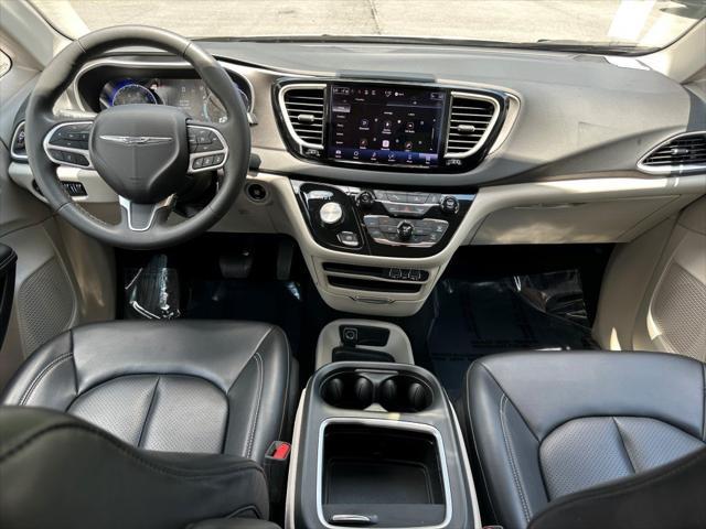 used 2023 Chrysler Pacifica car, priced at $22,000