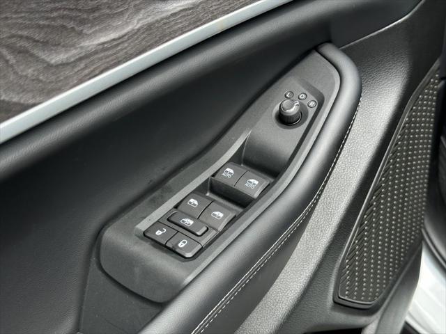 new 2025 Jeep Grand Cherokee L car, priced at $49,342