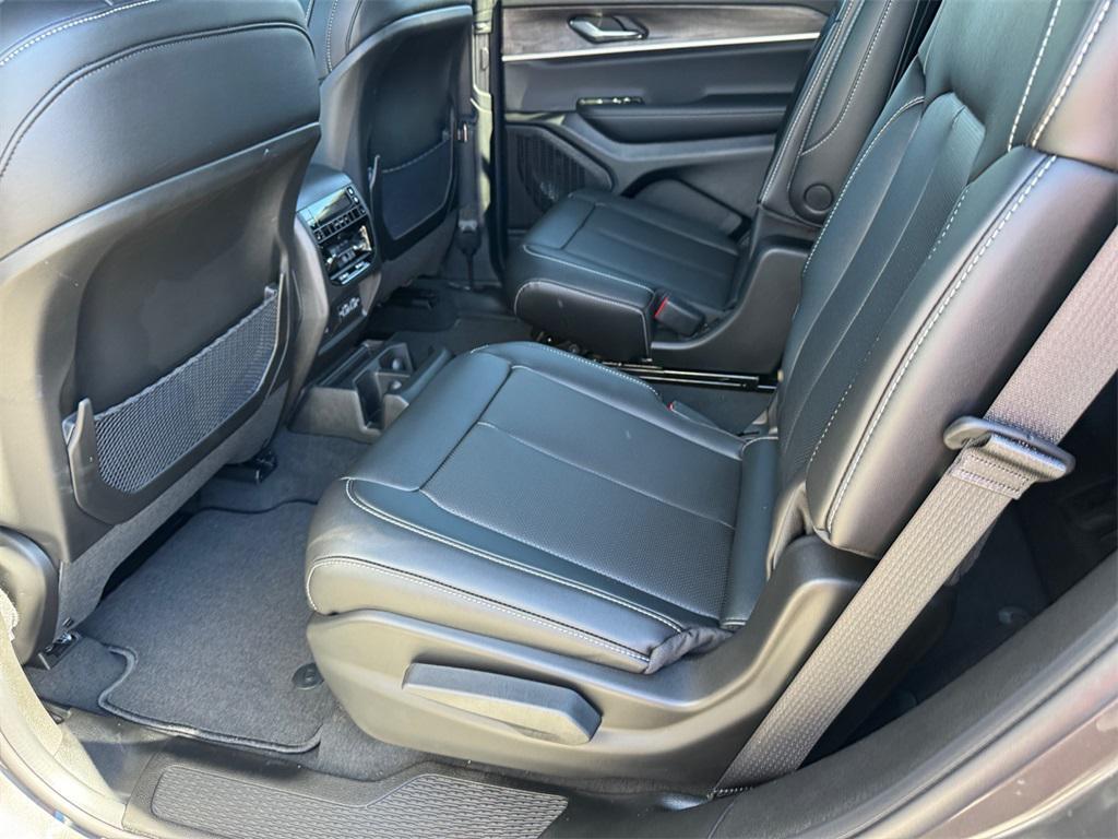new 2025 Jeep Grand Cherokee L car, priced at $52,435