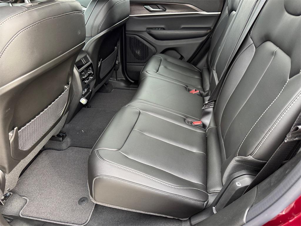 new 2025 Jeep Grand Cherokee car, priced at $50,485