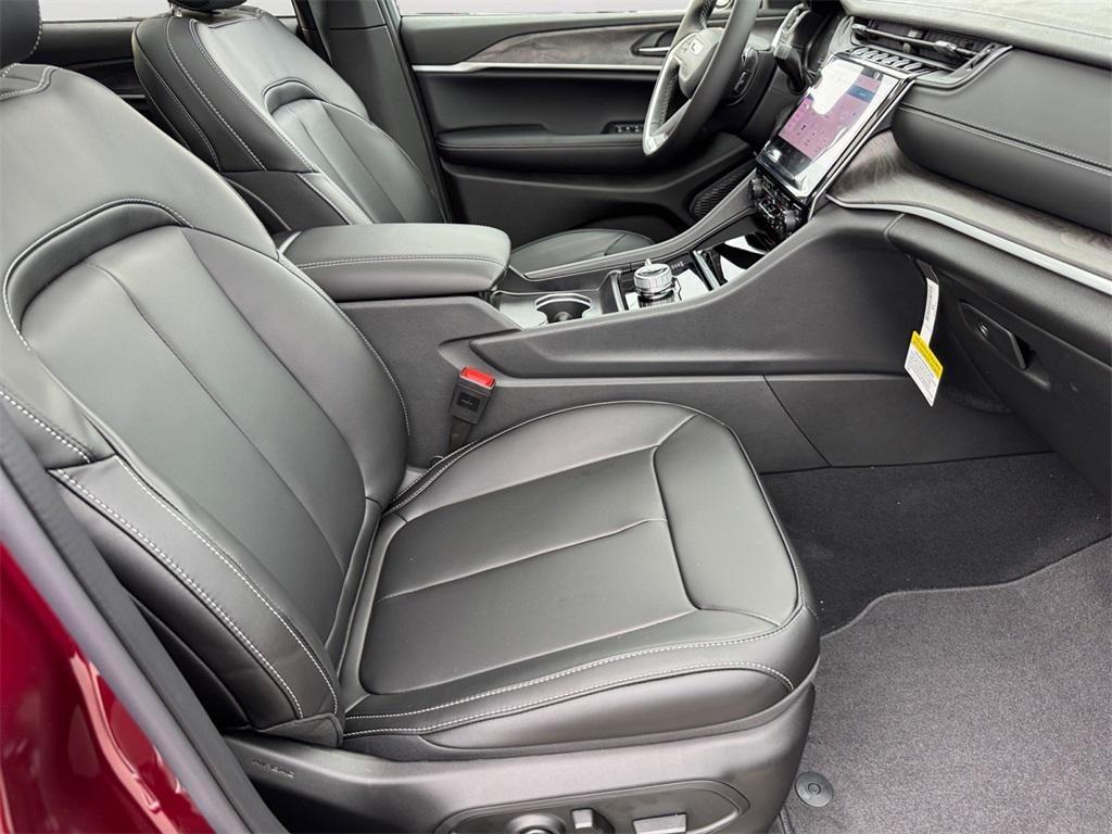 new 2025 Jeep Grand Cherokee car, priced at $50,485