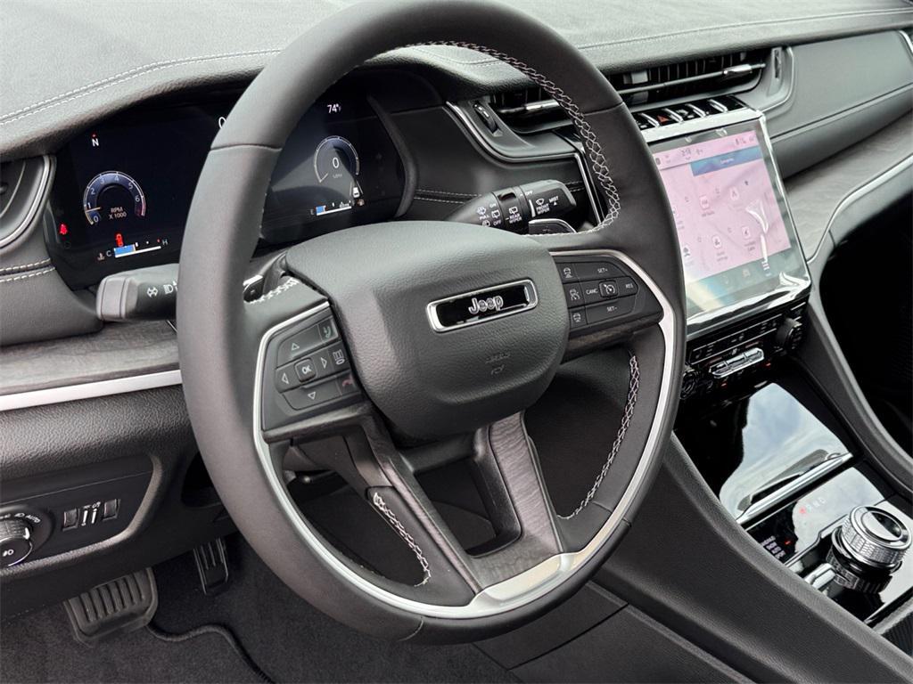 new 2025 Jeep Grand Cherokee car, priced at $50,485